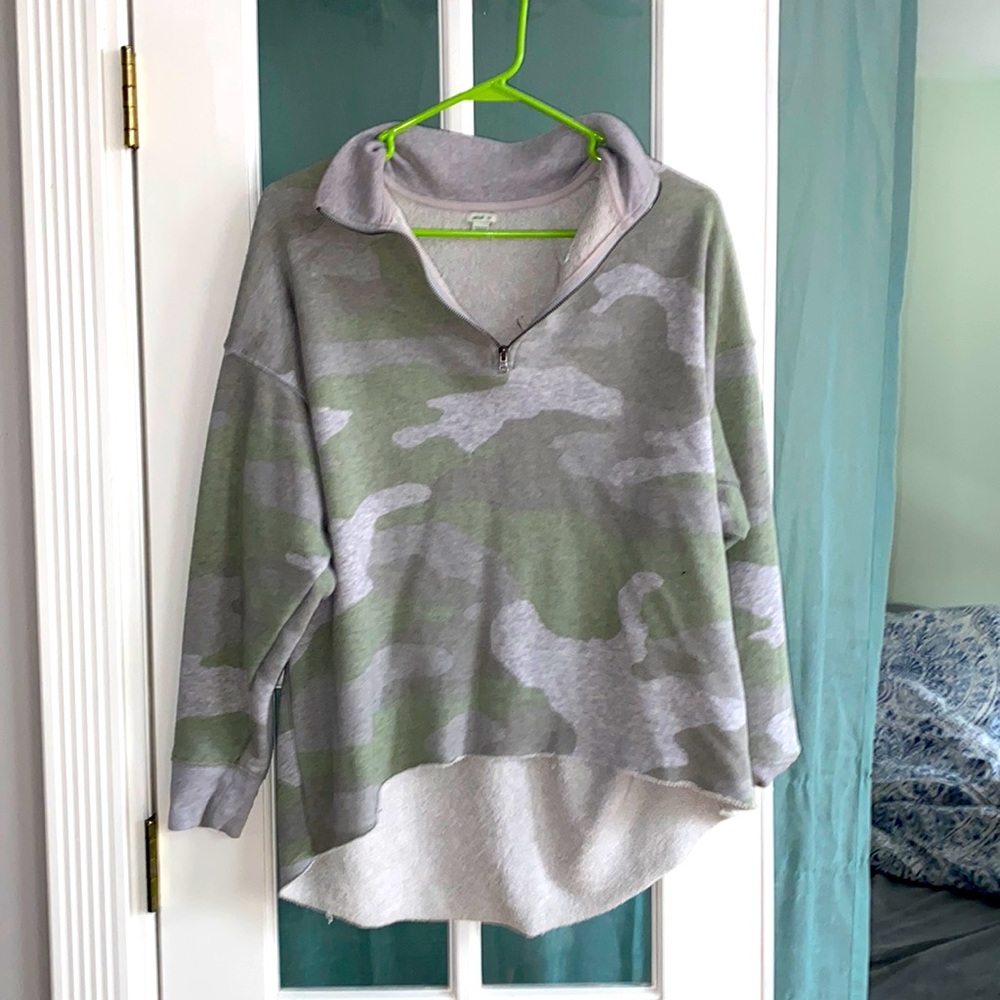 Cameo pullover.